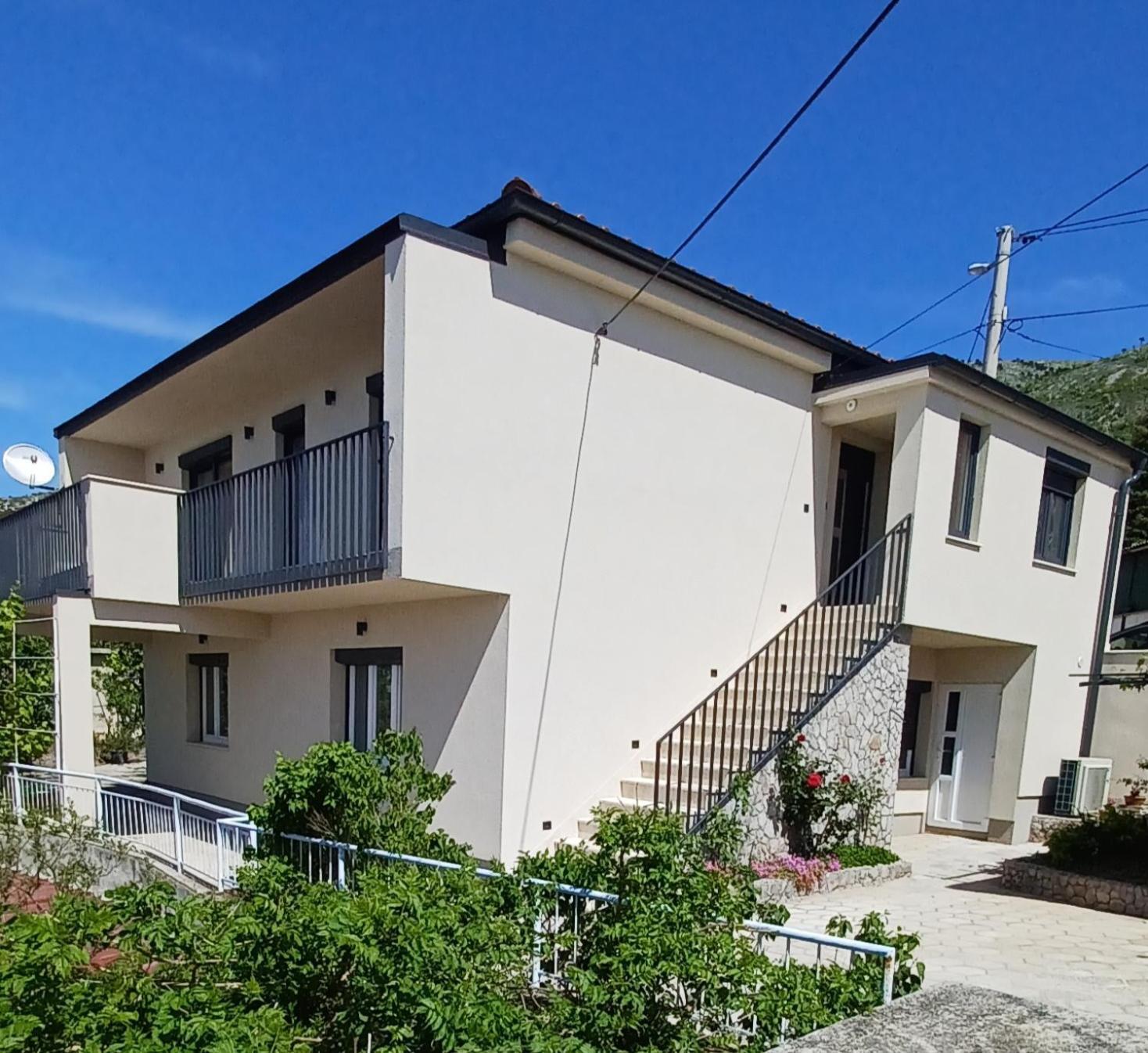 Apartmani Nada 塞尼 外观 照片